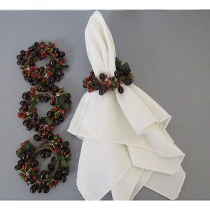 Set of 4~Vintage Red Holly Berry and Vine Wrapped 3-Dimensional Napkin Rings